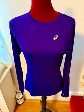 Asics wms Long Sleeve purple top size med
